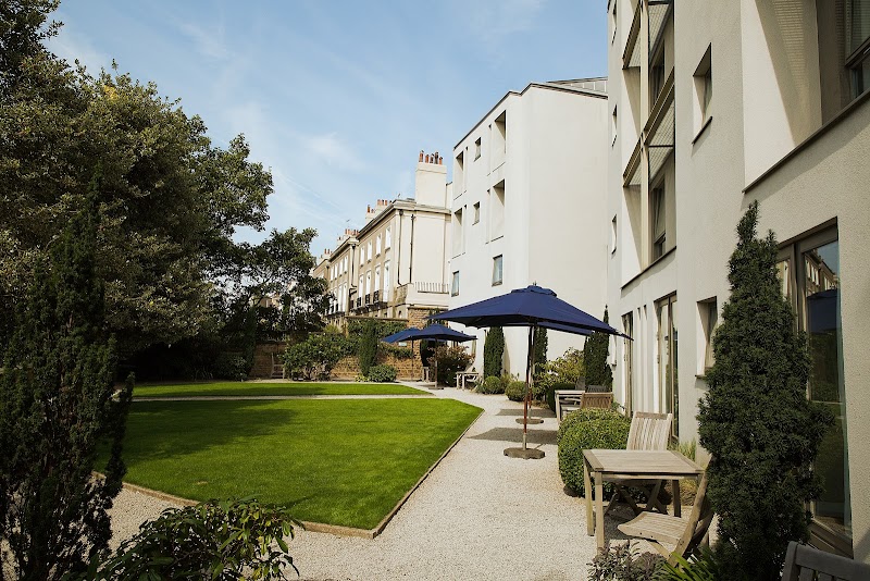 Hart's Hotel & Kitchen — Standard Hill