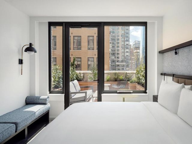 Arlo Midtown — 700 m away from NRF Retail's Big Show