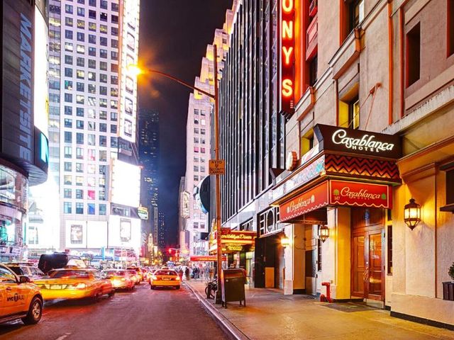 Casablanca Hotel by Library Hotel Collection — 100 m away from Times Square