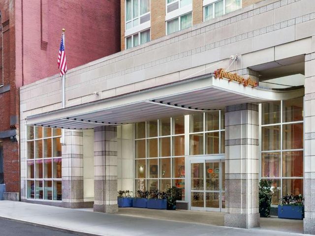 Hampton Inn Times Square Central — 250 m away from the Garment District