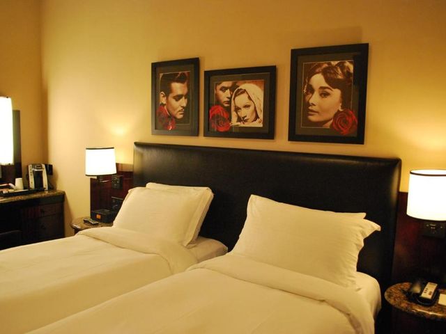 Washington Square Hotel — 350 m away from NYU