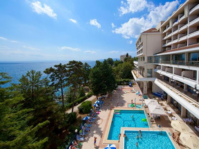 Hotel Excelsior - by Liburnia Hotels & Villas — 500 m away from Opatija Lungomare
