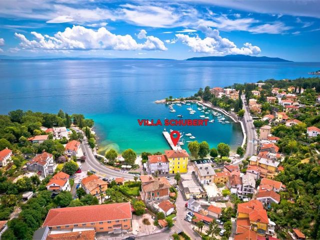 Hotel Villa Schubert — 1.6 km away from Opatija Lungomare