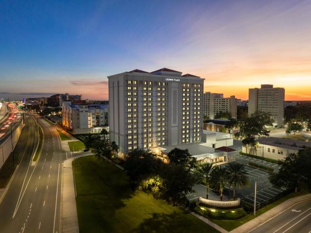 Crowne Plaza Orlando-Downtown by IHG — 2.9 km away from AdventHealth Orlando