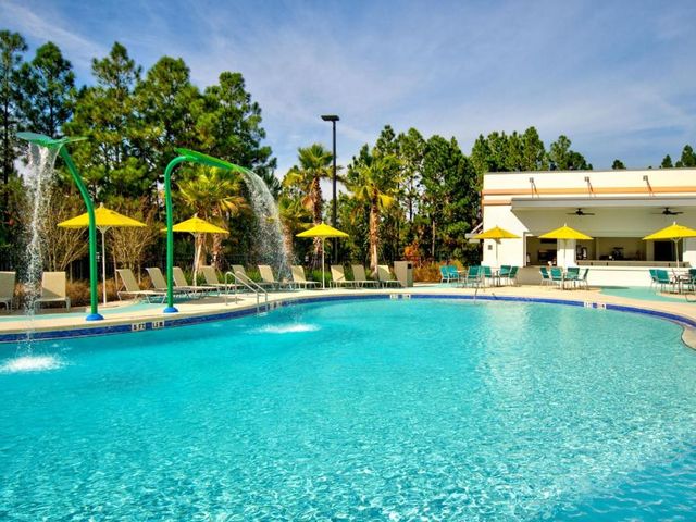 Fairfield by Marriott Inn & Suites Orlando at FLAMINGO CROSSINGS® Town Center — 5.3 km away from Walt Disney World