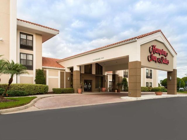 Hampton Inn & Suites Orlando-East UCF — 1.5 km away from UCF