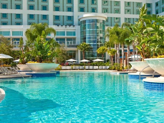 Hilton Orlando — 900 m away from SAP Sapphire