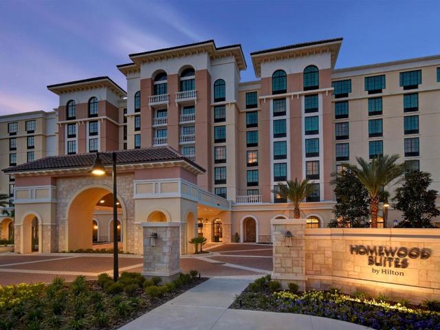 Homewood Suites By Hilton Orlando Flamingo Crossings, Fl — 5.1 km away from Walt Disney World