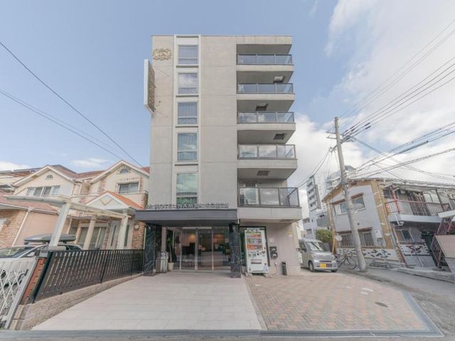 JA Hotel Namba-SOUTH難波南 — 3.1 km away from Yanmar Stadium Nagai