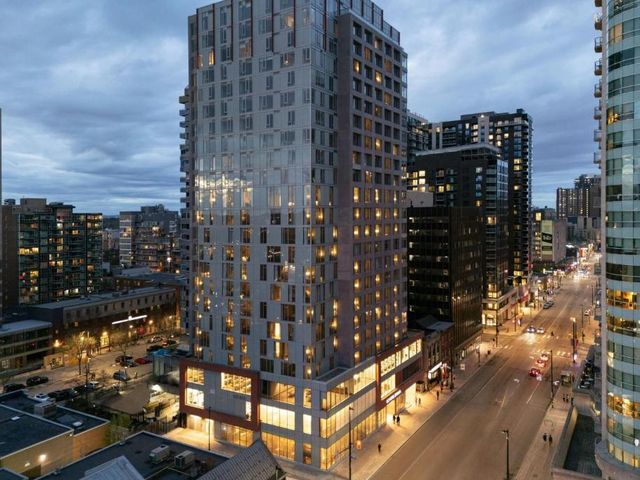 AC Hotel by Marriott Ottawa Downtown — 2.5 km away from Bluesfest Ottawa