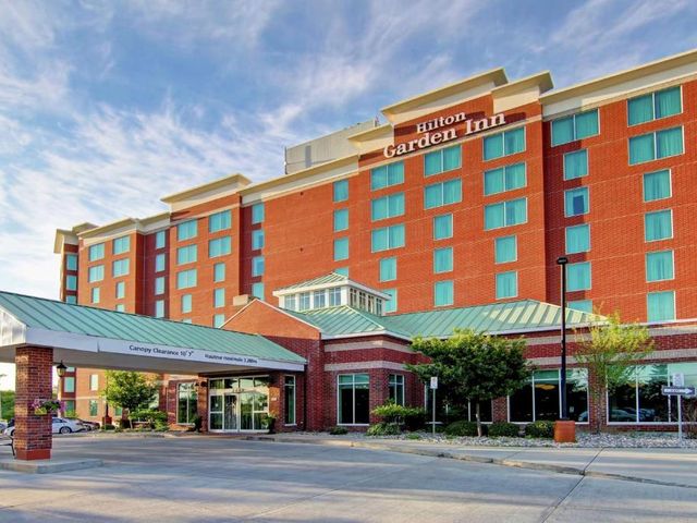 Hilton Garden Inn Ottawa Airport — 1.5 km from the airport