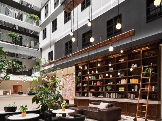 Metcalfe Hotel Ottawa by Gray Collection — 1.7 km away from Bluesfest Ottawa
