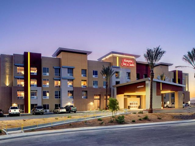 Hampton Inn & Suites Indio, Ca — 7 km away from Stagecoach Country Music Festival