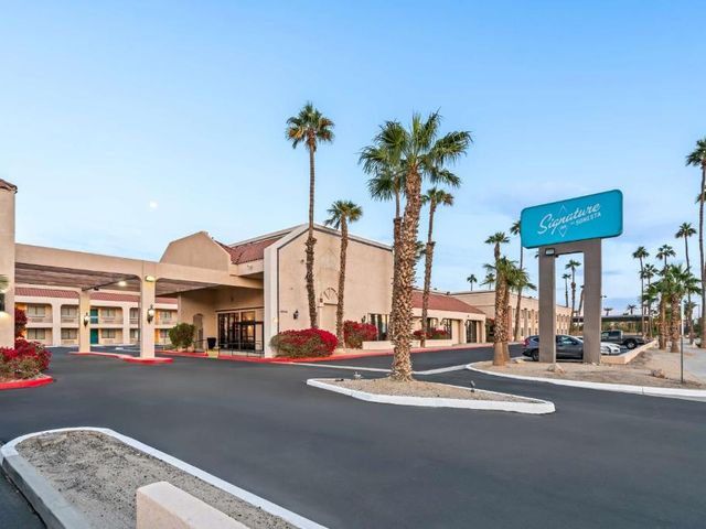 Signature Indio I-10 Coachella Valley by Sonesta — 6.2 km away from Stagecoach Country Music Festival