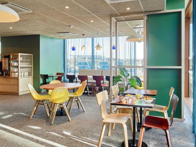 B&B HOTEL Marne-la-Vallée Val d'Europe — 3.4 km away from Disneyland Paris