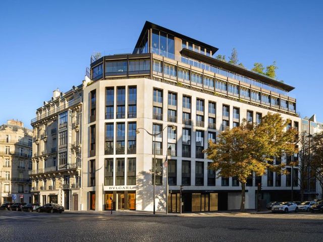 Bvlgari Hotel Paris — 300 m away from Champs-Elysees