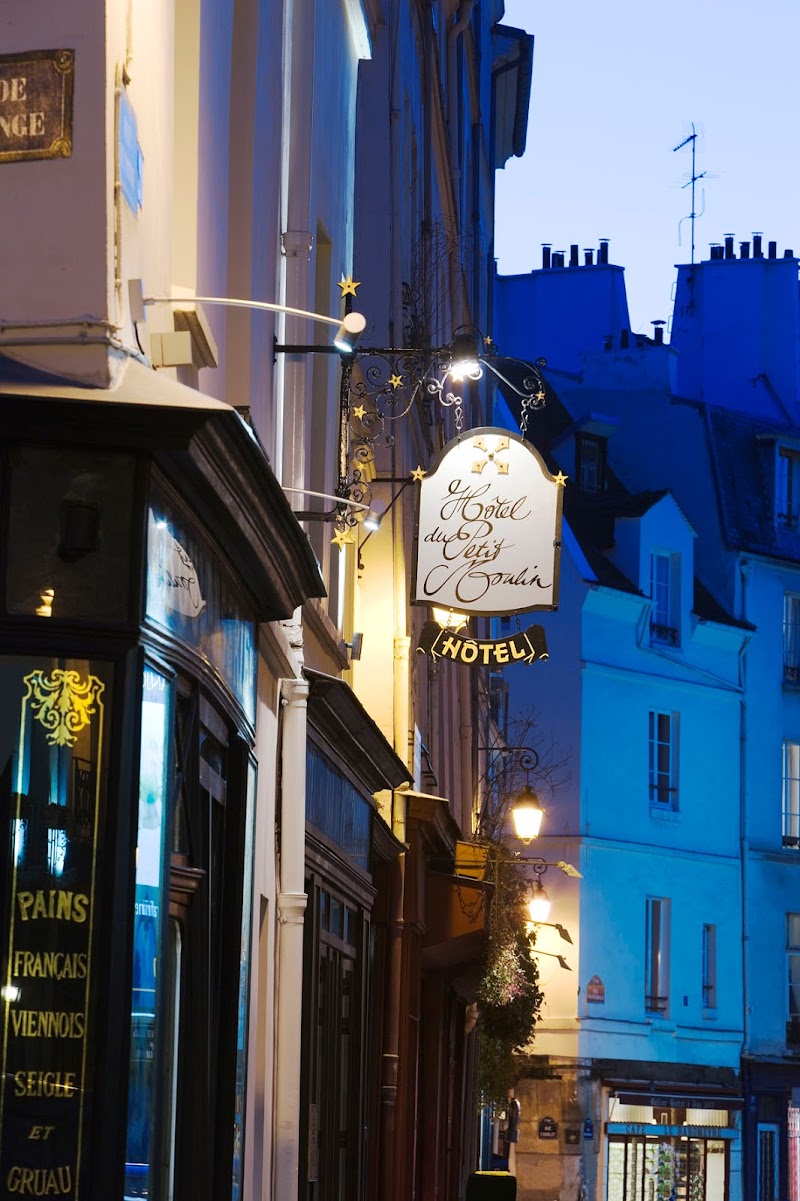 Hôtel du Petit Moulin — Le Marais (3rd)