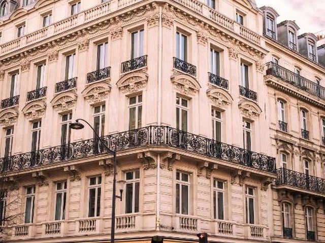 Hôtel Aventure — 200 m away from Arc de Triomphe