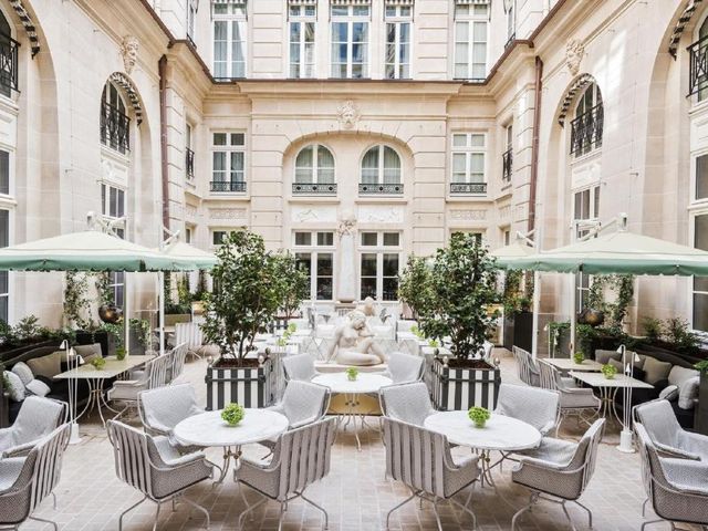 Hotel de Crillon — 600 m away from Paris Fashion Week