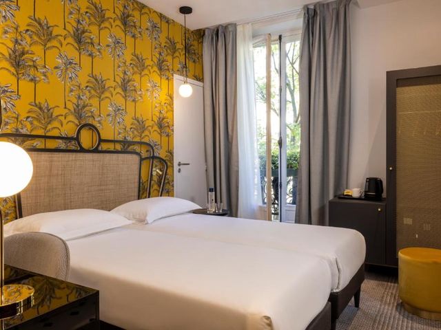 Hotel De Suez — 150 m away from Sorbonne University