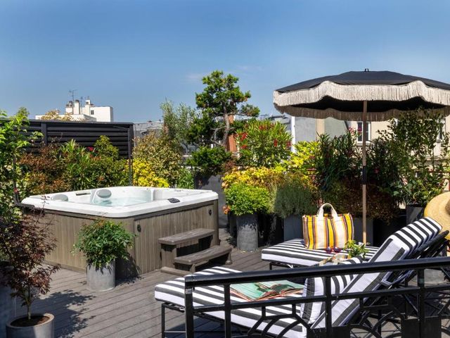 Hôtel Félicien & Spa — 1.1 km away from Hopital Europeen Georges-Pompidou