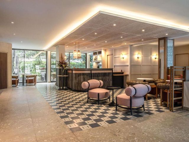 Hôtel Mercure Paris Boulogne Pont de Saint Cloud — 1.7 km away from Lollapalooza Paris