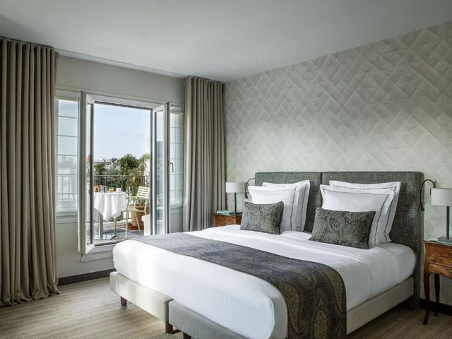 Hôtel Parc Saint-Séverin - Esprit de France — 350 m away from Notre-Dame Cathedral