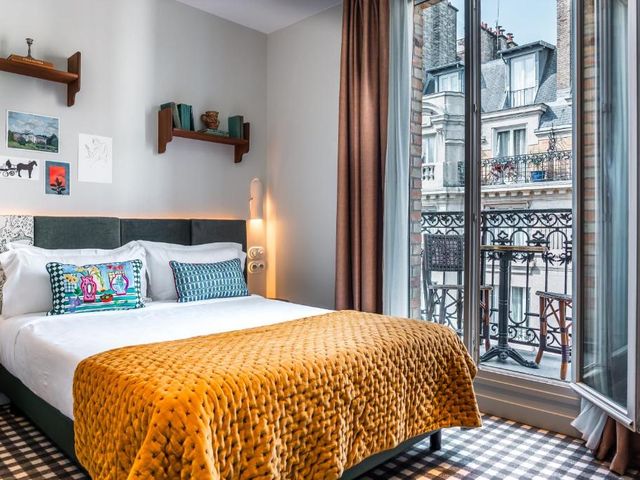 Kraft Hotel — 200 m away from Paris Expo Porte de Versailles