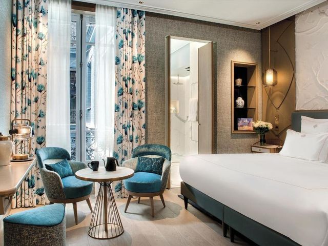 La Demeure Montaigne — 200 m away from Champs-Elysees