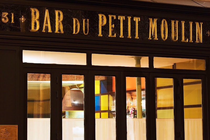 Le Petit Moulin — Le Marais — Rue du Poitou