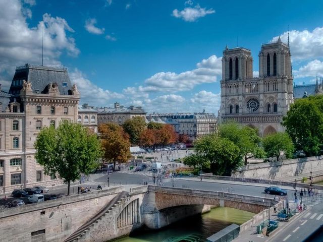Les Rives de Notre-Dame — 250 m away from Notre-Dame Cathedral