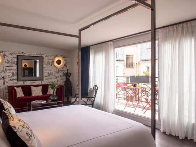 Mom'Art Hotel — 300 m away from Sacre-Coeur