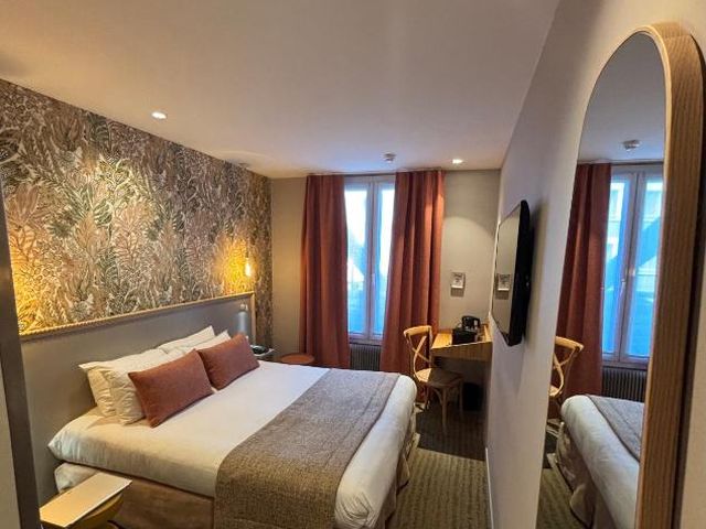 Parici Hôtel Boulogne Billancourt — 700 m away from Parc des Princes