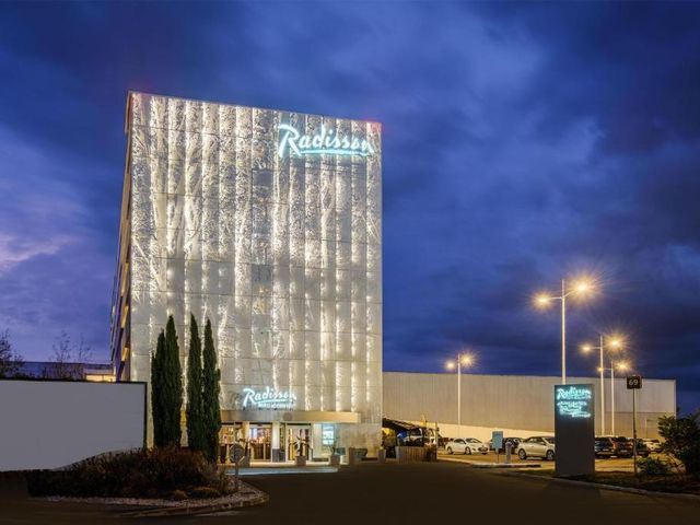 Radisson Hotel Paris Le Bourget — 900 m away from Paris Air Show