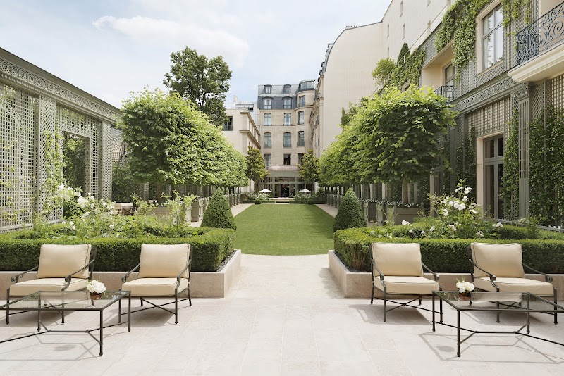 Best Luxury Hotels in Paris