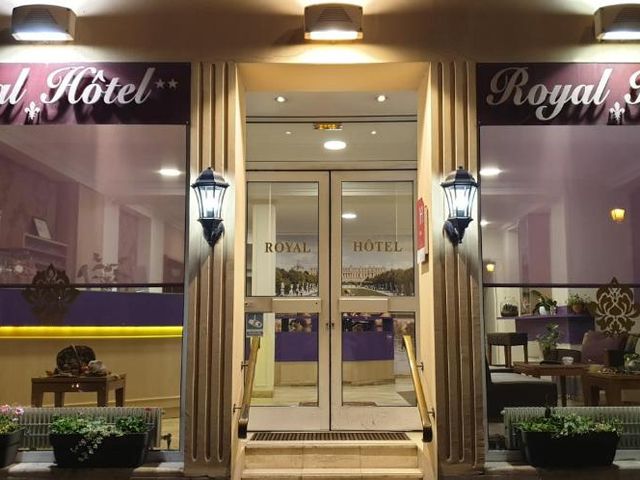 Royal Hotel Versailles — 900 m away from Versailles Palace
