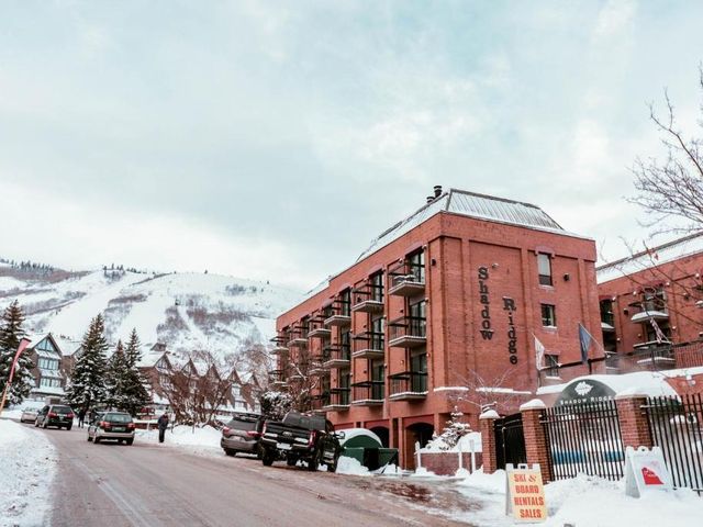 Shadow Ridge by All Seasons Resort Lodging — 1.6 km away from Sundance Film Festival