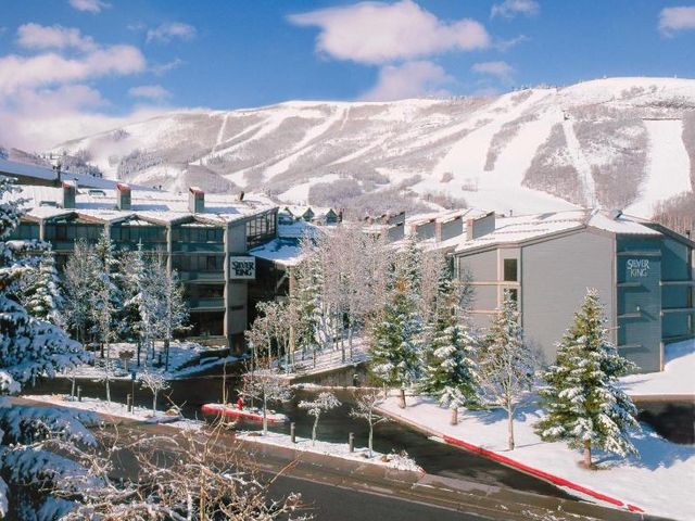 Silver King by All Seasons Resort Lodging — 1.6 km away from Sundance Film Festival