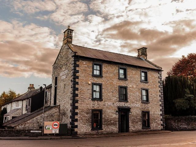 The Ashford Arms — 2.4 km away from Bakewell Peak District