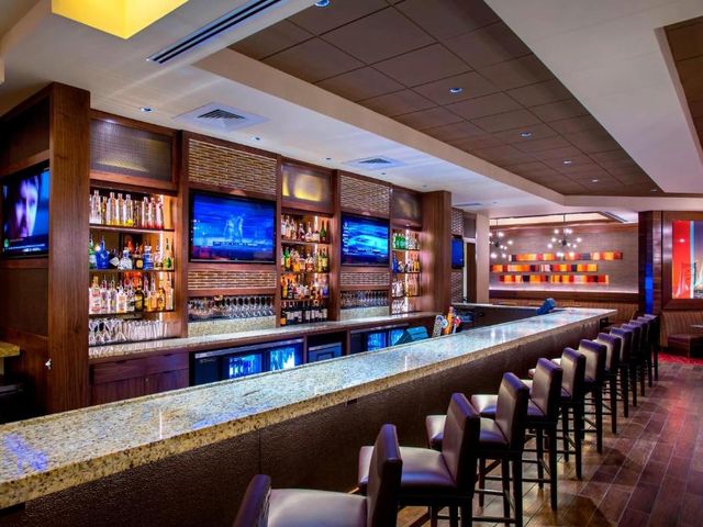 Philadelphia Airport Marriott — 50 m from the airport
