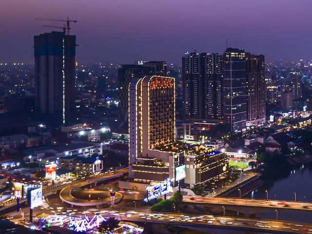 SUN & MOON, Riverside Hotel — 19.1 km from the airport