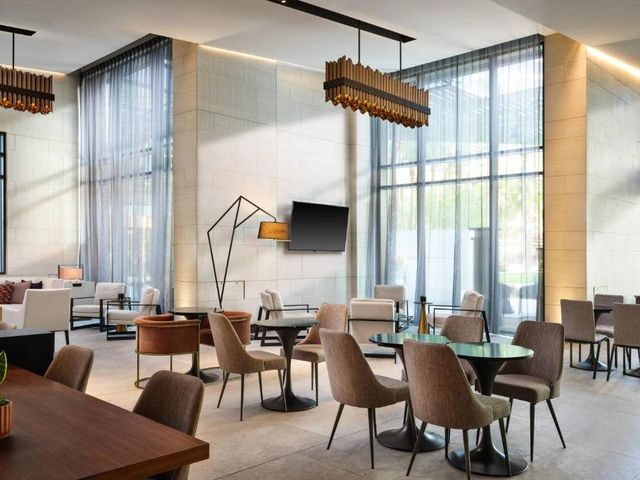 AC Hotel by Marriott Phoenix Downtown — 400 m away from Arizona State University