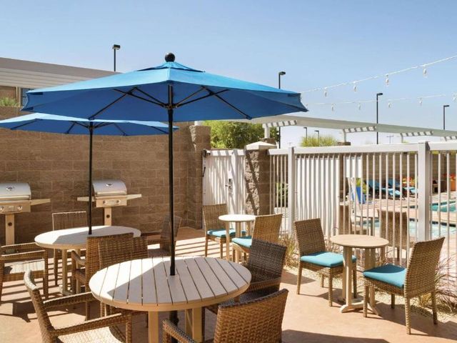 Home2 Suites By Hilton Glendale Westgate — 450 m away from State Farm Stadium