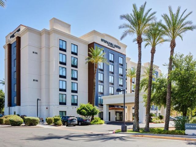 SpringHill Suites Phoenix Downtown — 800 m away from Chase Field