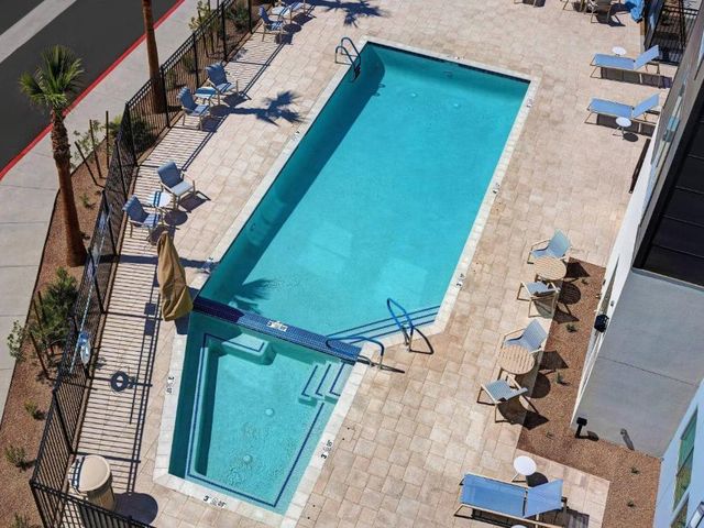 TownePlace Suites by Marriott Phoenix Glendale Sports & Entertainment District — 1.4 km away from State Farm Stadium