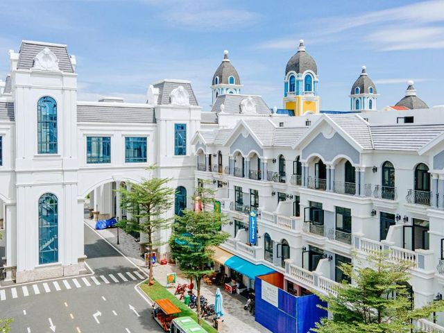 Lalisa Hotel Grand World Phu Quoc — 3.2 km away from Vinpearl Safari Phu Quoc