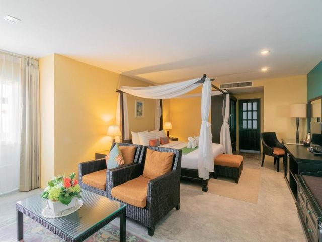 Baan PhuAnda Phuket — 150 m away from Bangkok Hospital Phuket