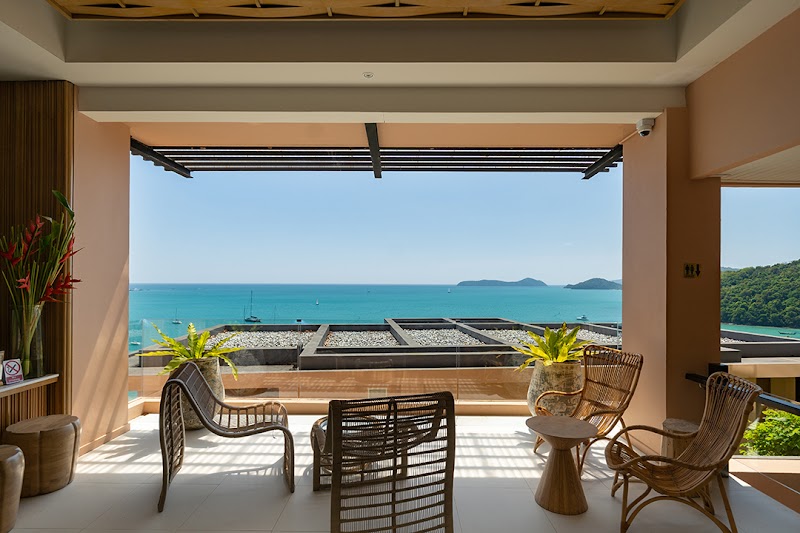 Bandara Resort & Spa Bang Tao — Bang Tao Beach