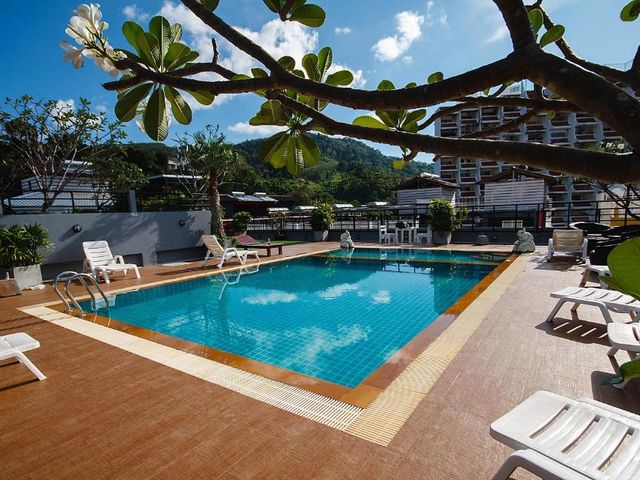 Platinum Hotel and Apartments — 250 m away from Simon Cabaret