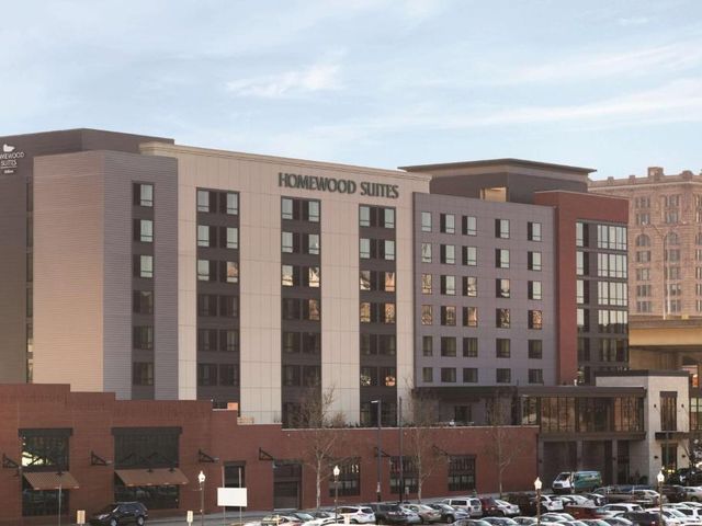 Homewood Suites by Hilton Pittsburgh Downtown — 900 m away from PPG Paints Arena